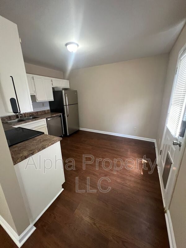 Building Photo - 213B Taylor Rd