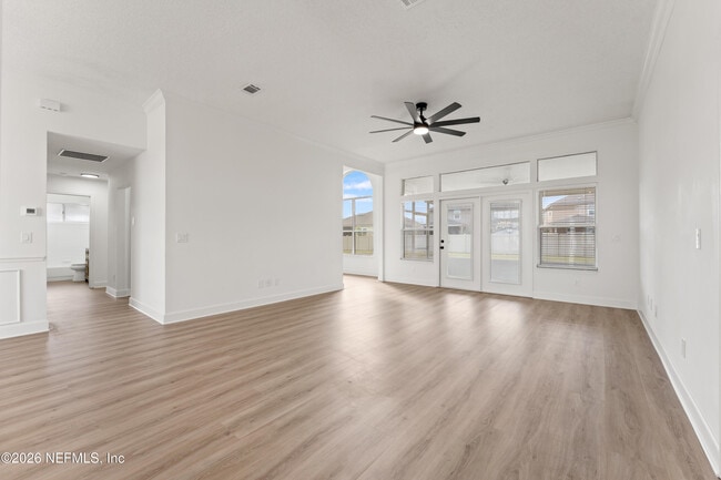 Building Photo - 15738 Northside Dr E