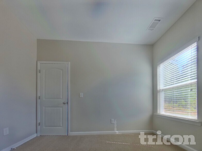 Building Photo - 338 Brookwood Crossing