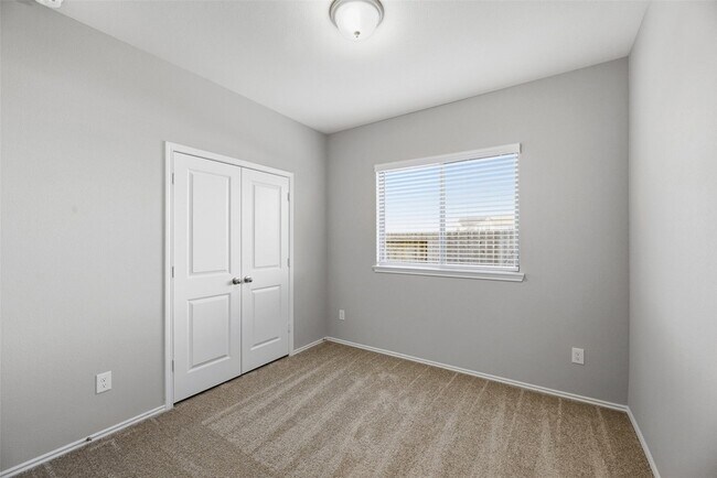 Building Photo - 218 Twilight Mdw Wy