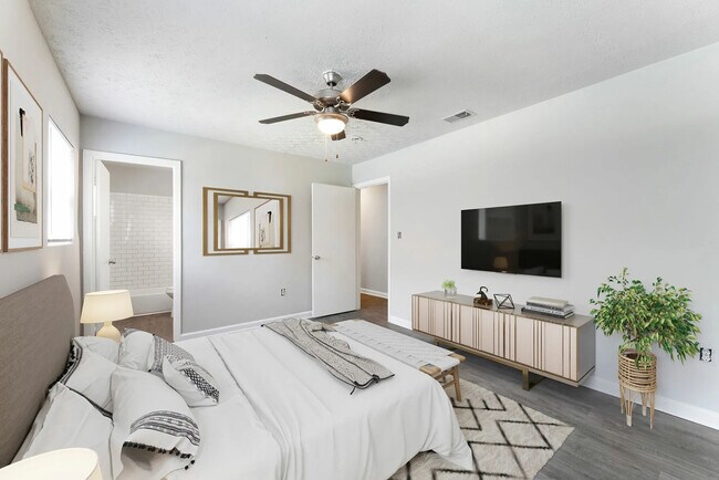 Building Photo - Room in Apartment on Mt Zion Rd