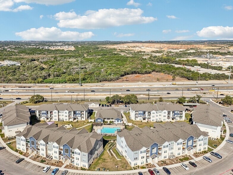Building Photo - Crosswinds