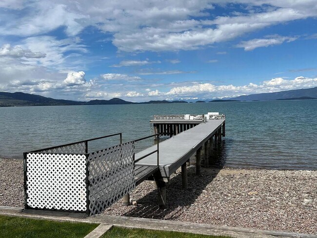 Building Photo - Lake Front Rental - Long term and utilities paid