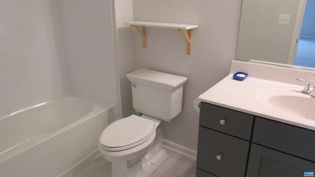 Building Photo - 4758 Loyola Wy