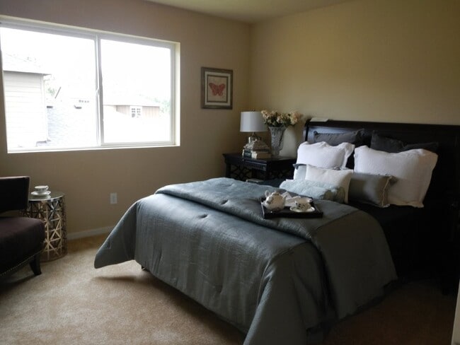 Building Photo - 11511 Glacier Pl NW