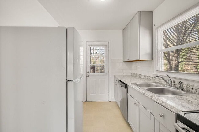 Building Photo - Charming 3 Bedroom Home in Highland Springs – $1,599/mo