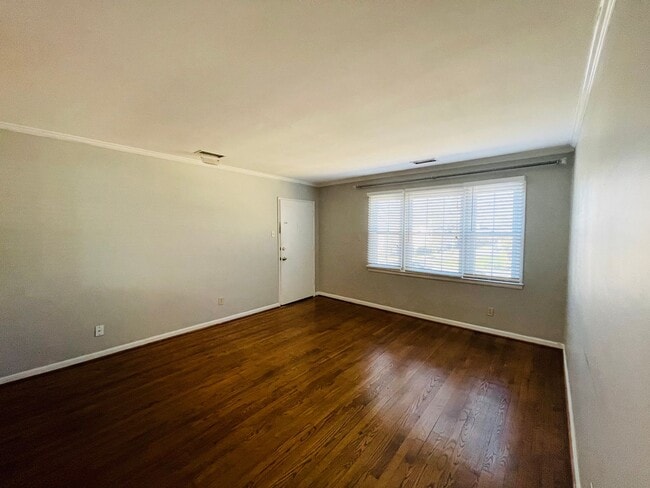 Building Photo - 50% OFF ON THE 3RD MONTH IF YOU SIGN A LEA...