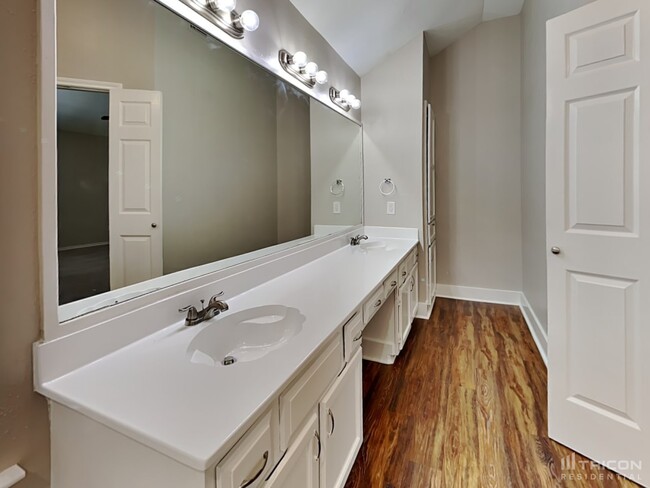 Building Photo - 22822 Brafferton Ln