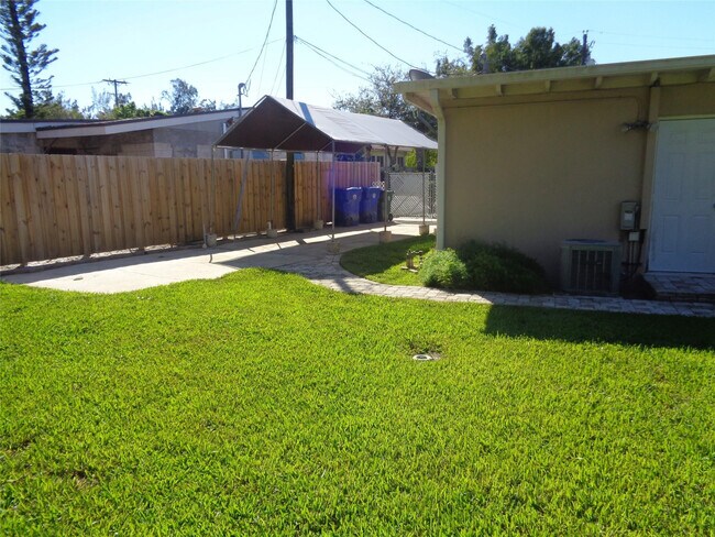 Building Photo - 209 NW 23rd St