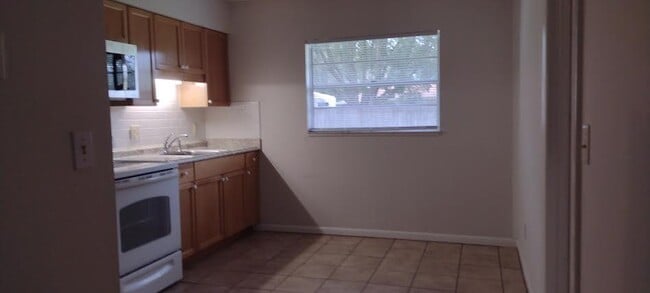 Building Photo - 20161 SW 85th Pl