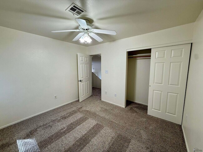 Building Photo - 10707 Calle Raquel