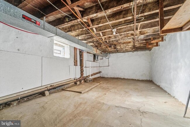 Building Photo - 5712 Lena St