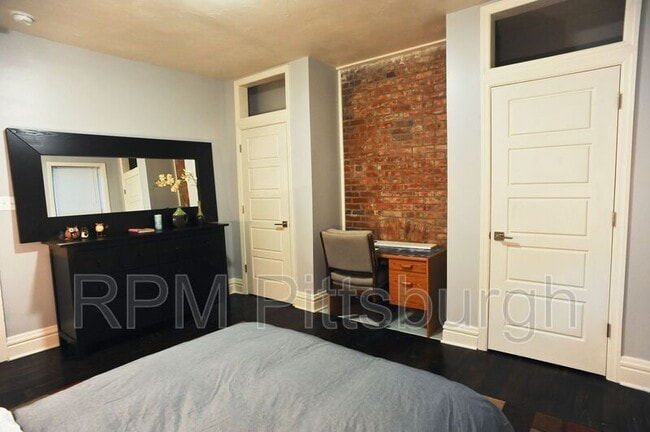 Building Photo - 4016 Willow St