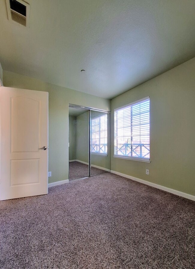 Building Photo - Beautiful 3bd Tri-level Home With Pool, Playground, & More!