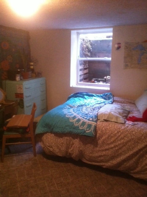 Building Photo - 1028 E Maxwell Ln