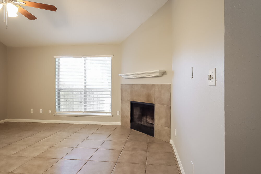 Building Photo - 10471 Twin Circles Dr