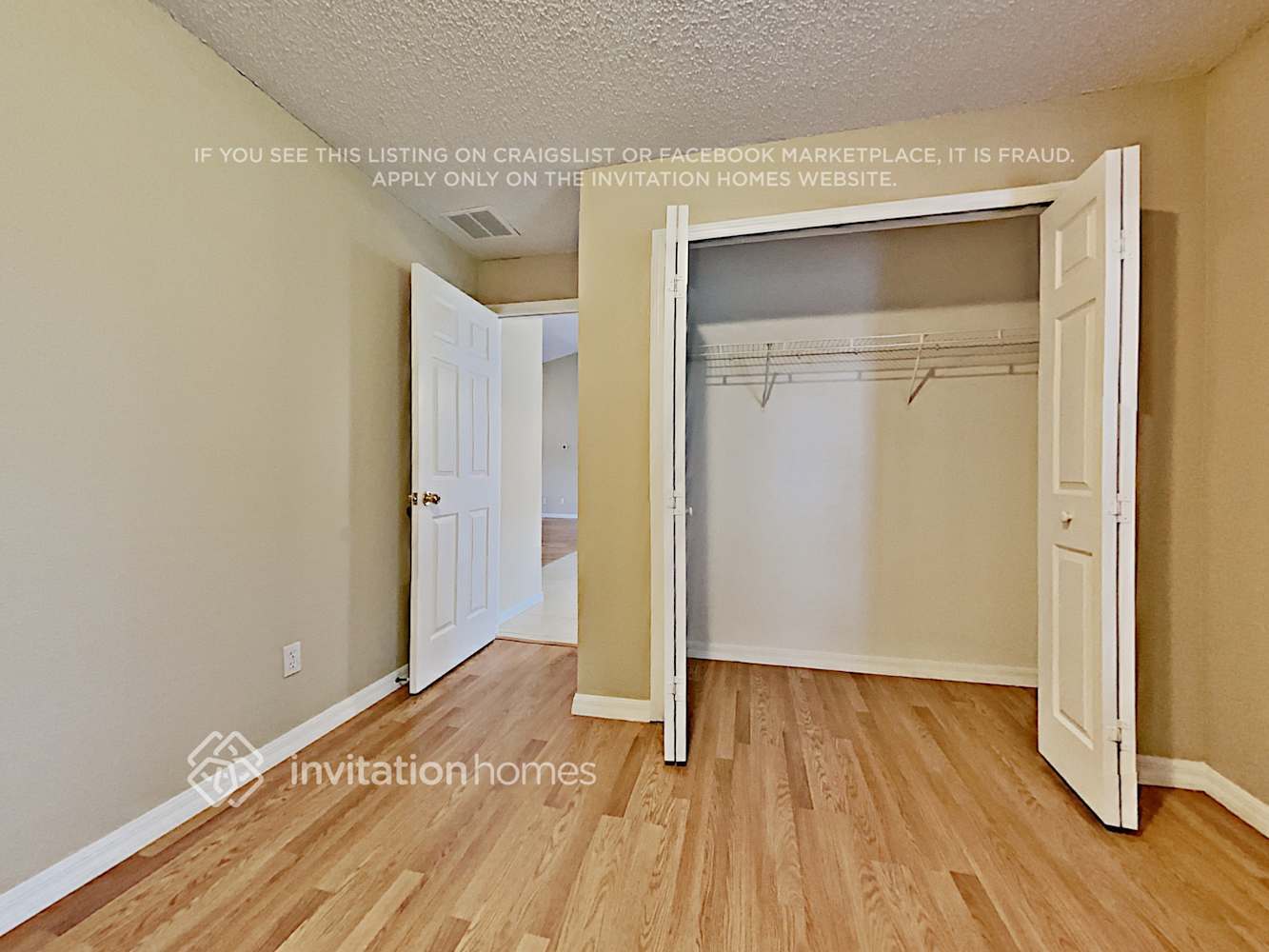 Building Photo - 1047 Lakeview Oaks Dr