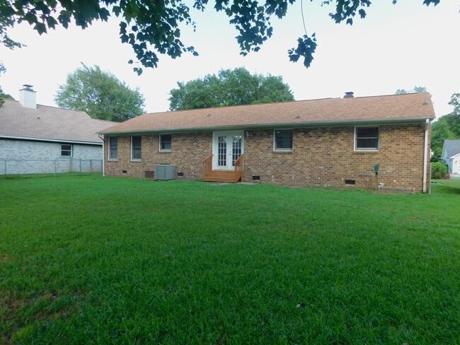 Building Photo - 11 Pierce Pl