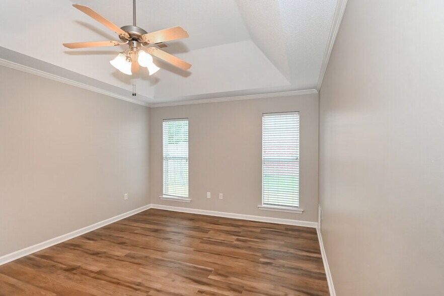 Building Photo - 8083 Delta Lakes Blvd