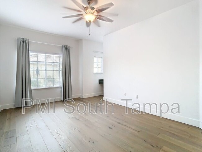 Building Photo - 5220 Beach Breeze Ct