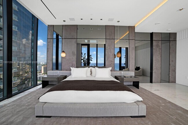 Building Photo - 17141 Collins Ave