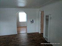 Building Photo - Live close to University Hospital!