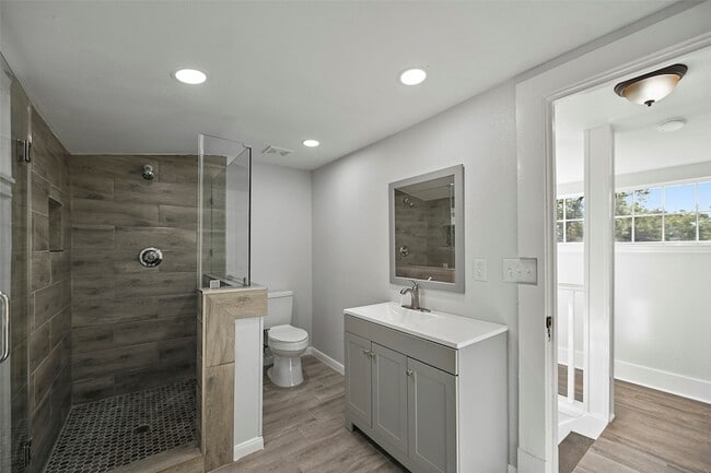 Building Photo - 17507 Wild Oak Dr