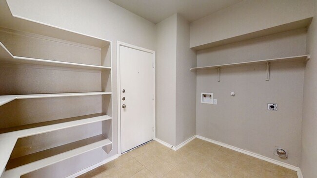 Building Photo - ALAMO RANCH Well-Maintained Beauty! 3bd/2.5ba - Northside Schools