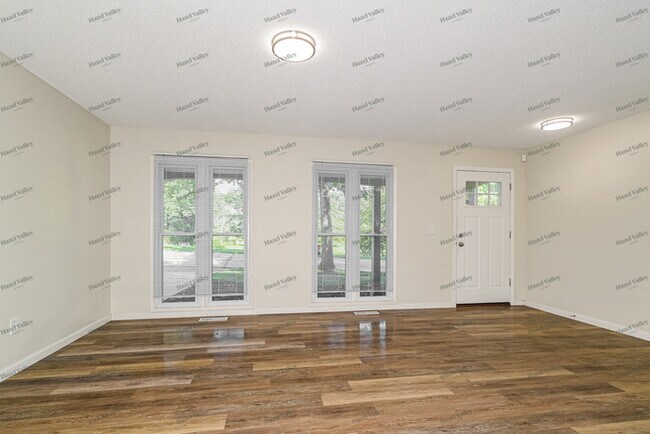 Building Photo - 12693 Meadowdale Dr
