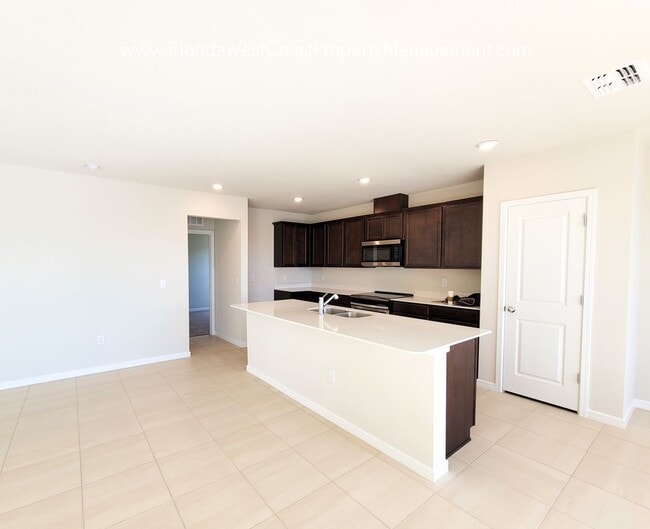 Building Photo - FANTASTIC 5 BEDROOM/ 3 BATH HOME in PARRISH! ISLES AT BAYVIEW! SUPER AMENITIES!