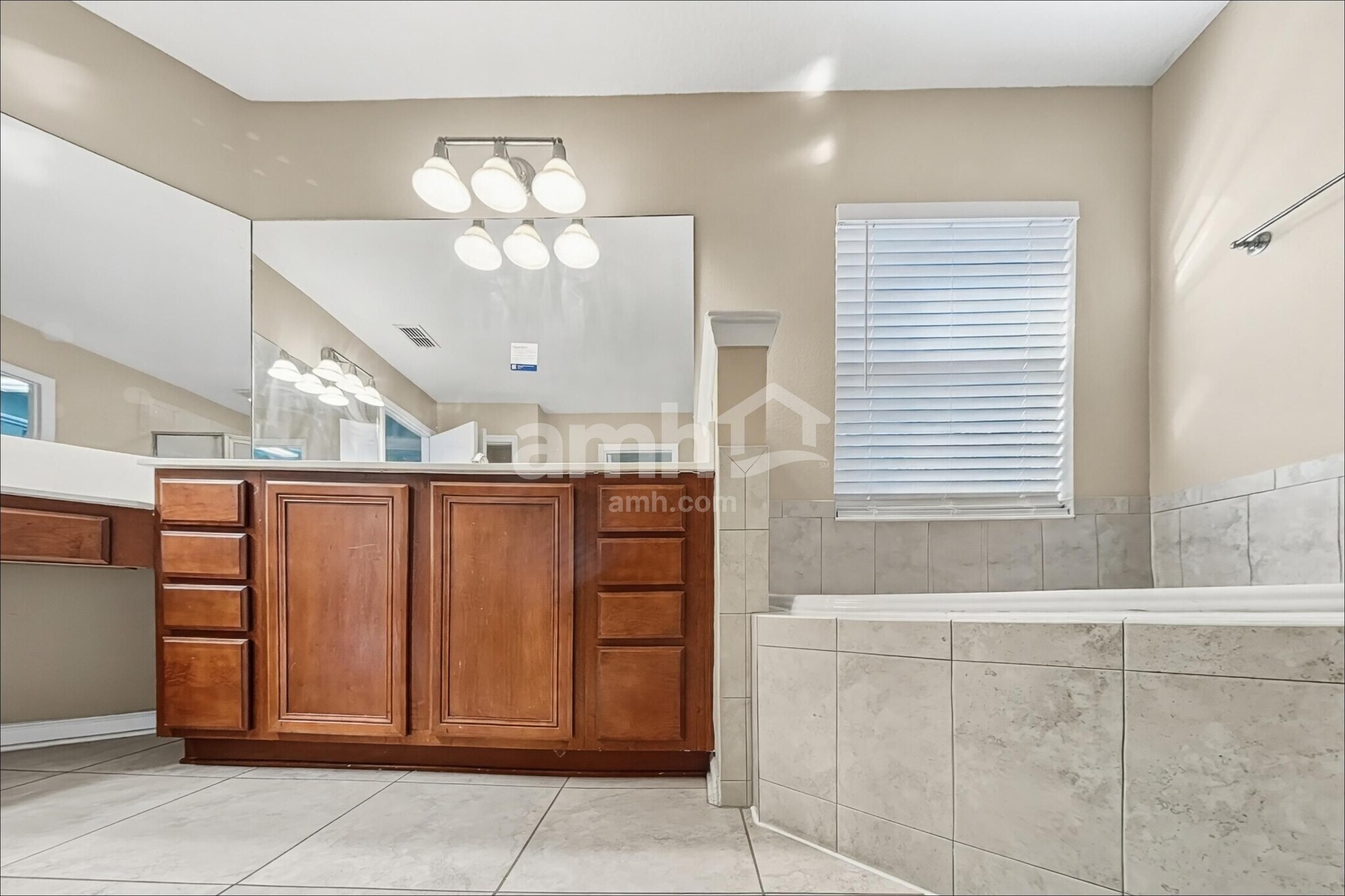Building Photo - 4032 Ringneck Dr