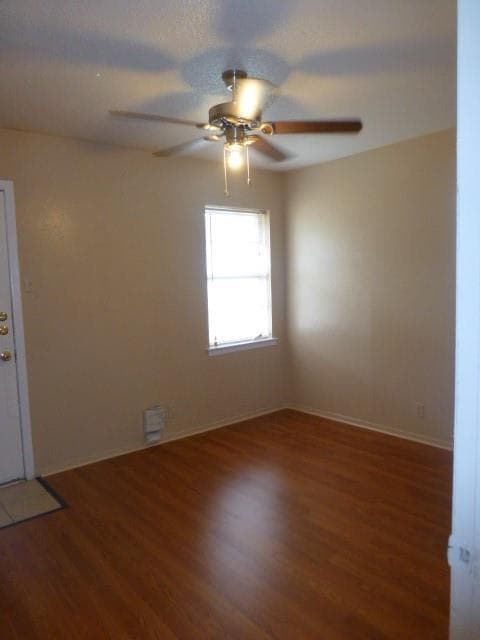 Building Photo - 409 Cliff Dr