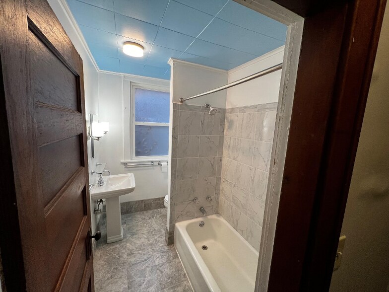 Building Photo - 1793 1/2 N 4th St