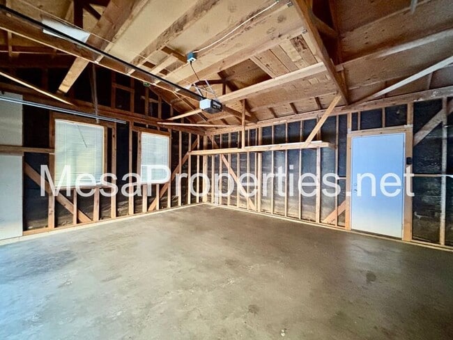 Building Photo - 14216 Brentwood Dr