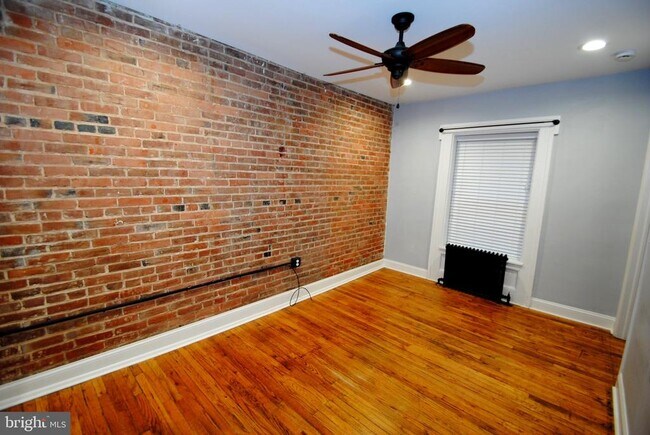Building Photo - 241 High St