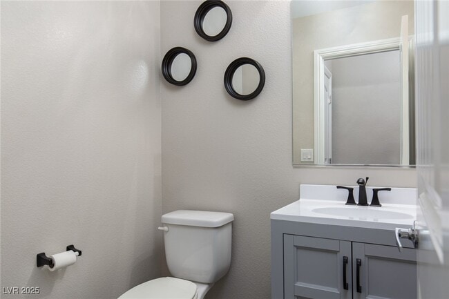 Building Photo - 61 Jasmine Point St