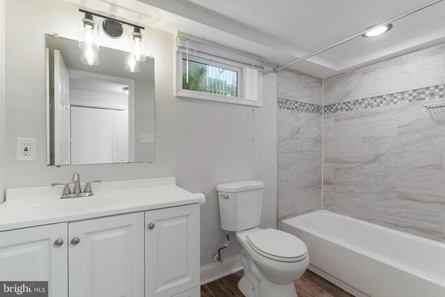 Building Photo - 5515 Chillum Pl NE