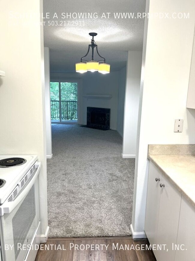 Building Photo - 12618 NW Barnes Rd