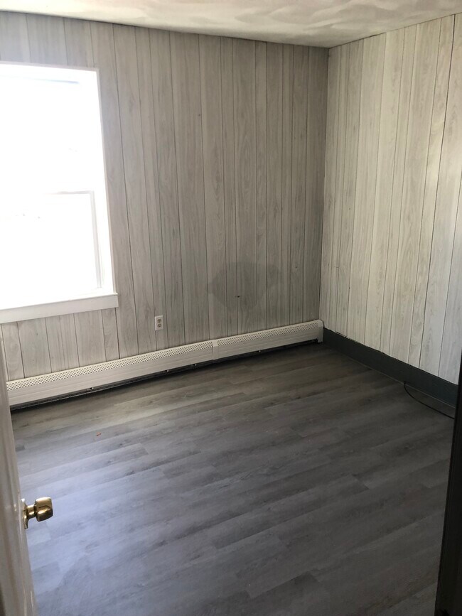 Building Photo - 34-1 Elbow St