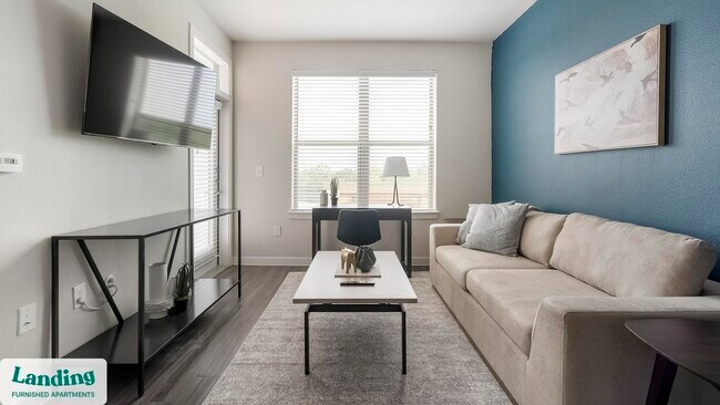 Building Photo - 14015 Univ Pass