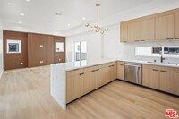 Building Photo - 11012 Hortense St