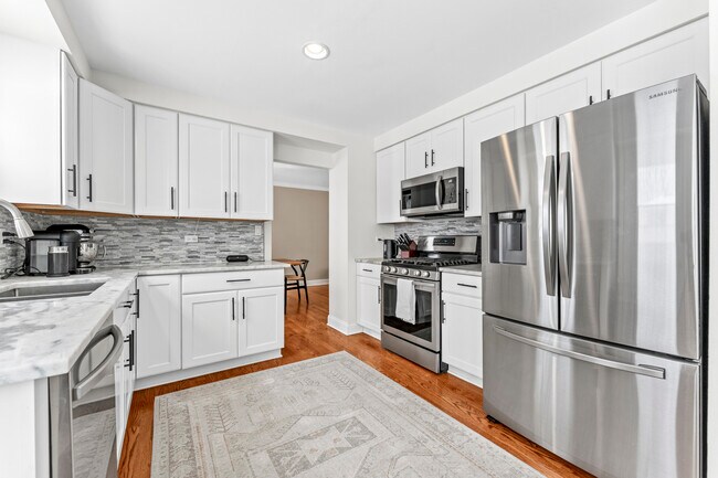 Building Photo - 1213 Selwyn Ln