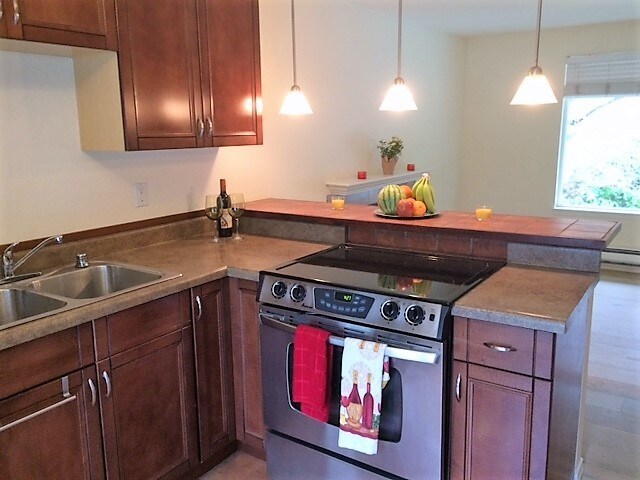 Building Photo - 19004 12th Ave NE