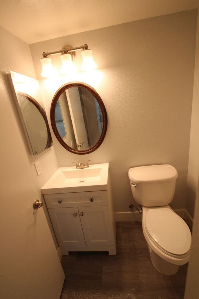 Building Photo - Gorgeous, Multi-Level 3 BD, 2 BA in North ...