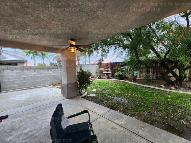 Building Photo - Spacious 4 bedroom 2 bathroom home located in the Ashton Falls community