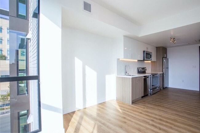 Building Photo - 601 Tennessee St