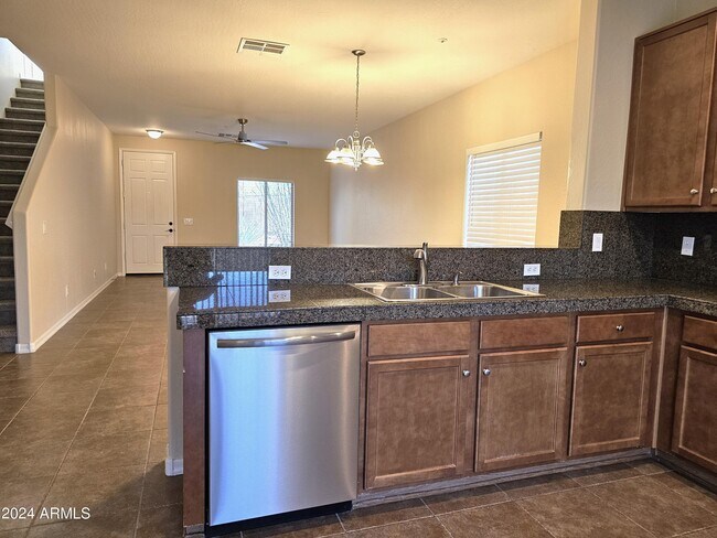 Building Photo - 6111 E Knolls Way N