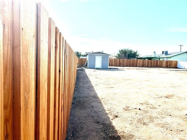 Building Photo - 7795 Oakwood Ave