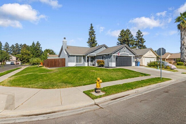 Building Photo - 3 bedroom home for RENT in Turlock - 4403 Reflections Ave