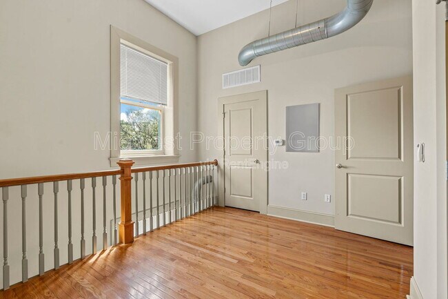 Building Photo - 4244 Chouteau Ave